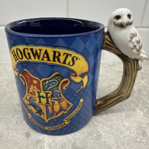 Harry Potter Hogwarts 20oz Premium Ceramic Mug: Featuring Hedwig The Owl Handle - Picture 1 of 5